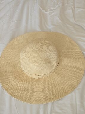 Shade & Shore Wide Brim Straw Sun Hat in Natural